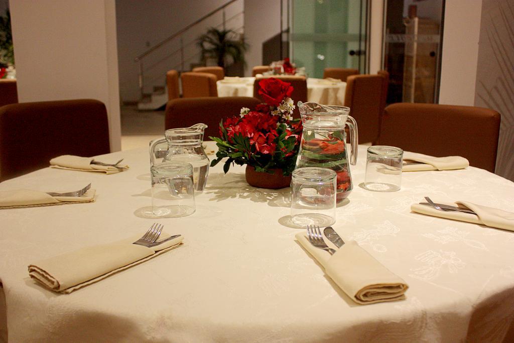 Mc Hotel Ίκα Εξωτερικό φωτογραφία